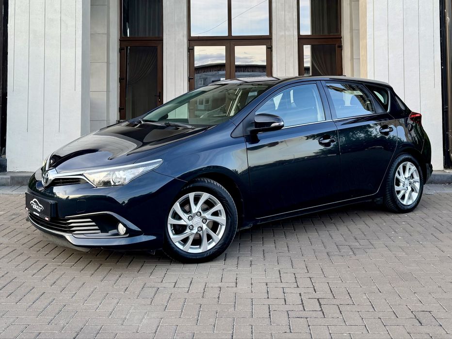 Toyoya Auris 1.6 D-4D Executive 2016 Facelift  Accept variante