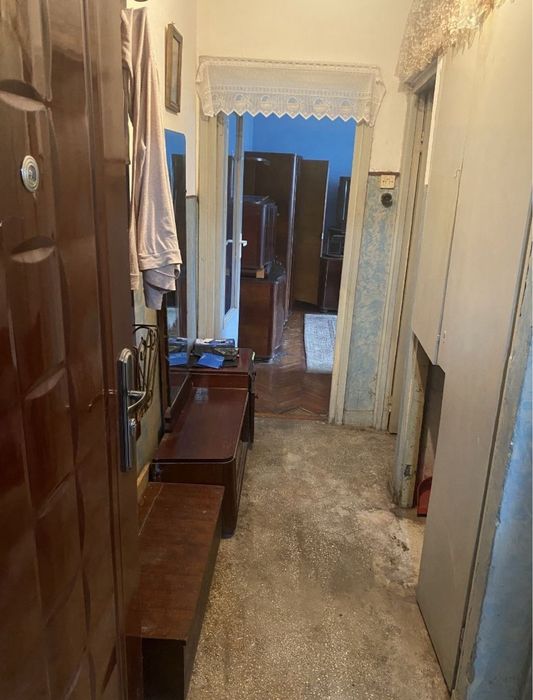 Vând apartament cu două camere