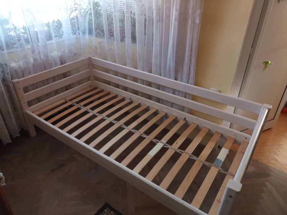 Немско дървено легло