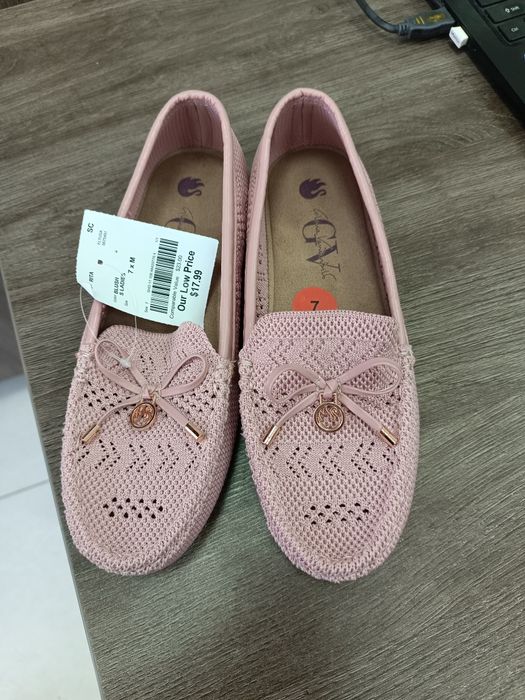 Продам женские мокасины, новые.