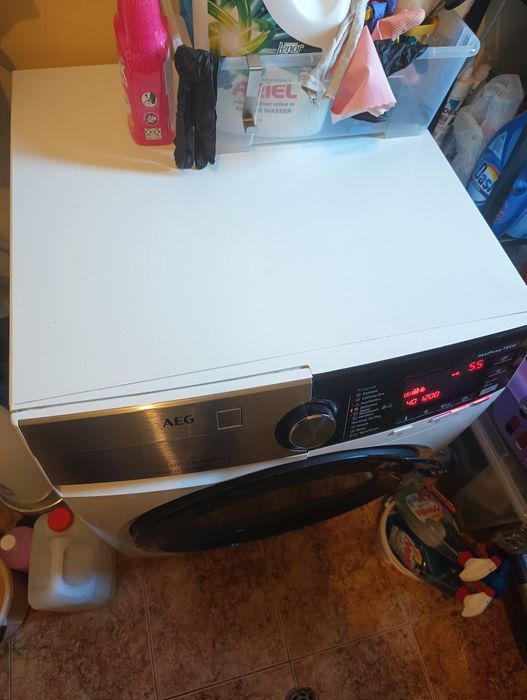 Пералня и сушилня машина AEG