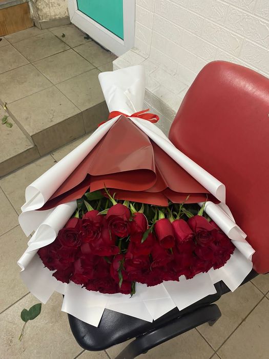 51 роза 29900тг!