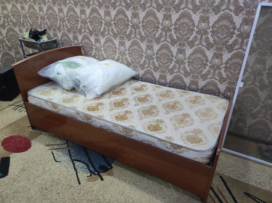 Кровать односпальная бу