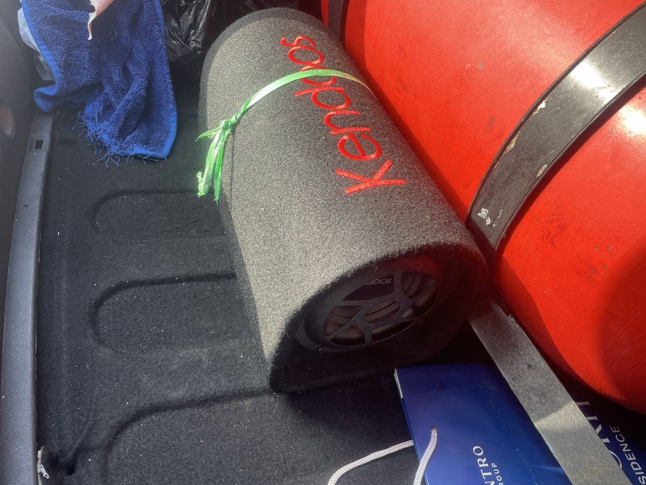 Sambufer sotiladi yaxshi bass beradi