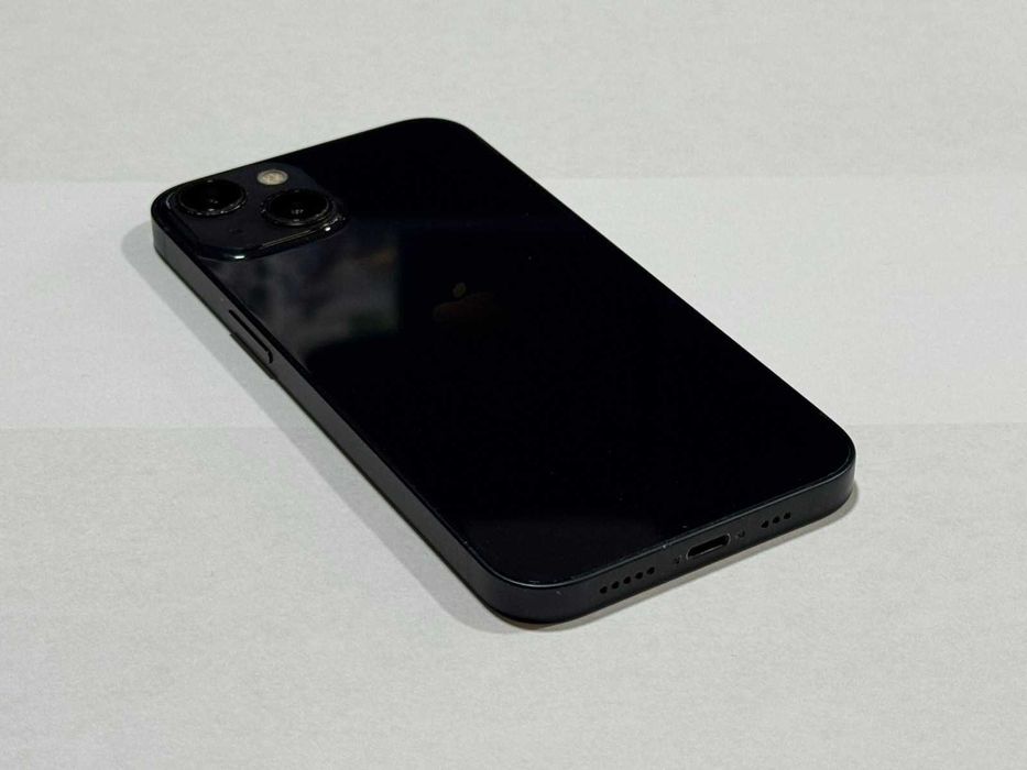 Продавам iPhone 13 256GB 100% Baterry