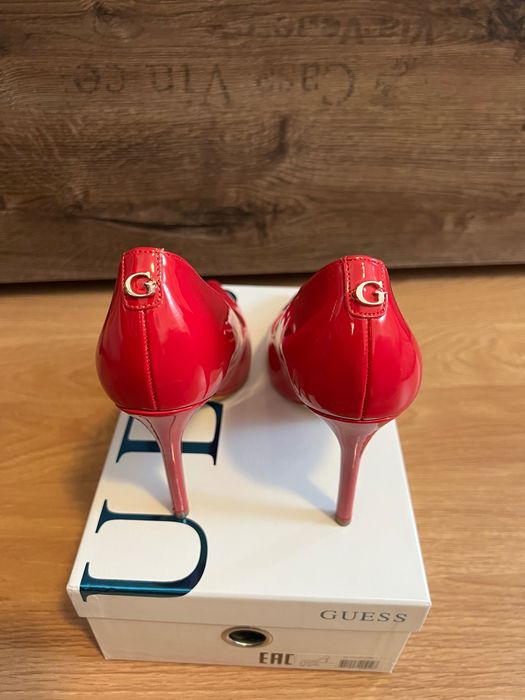 Pantofi guess roz, 37