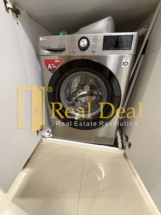 Дава се под наем Тристаен апартамент в София, Младост 4 - 85 кв.м за 742 € - Снимка #12