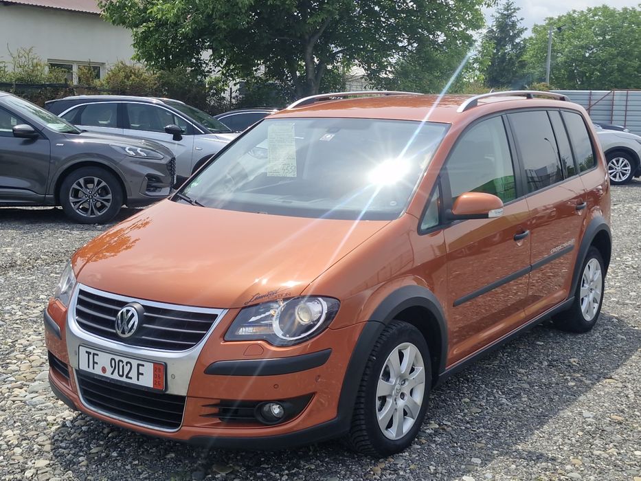 Volkswagen Touran-Cross /2009/2.0 diesel/257xxxKm/Impecabil*