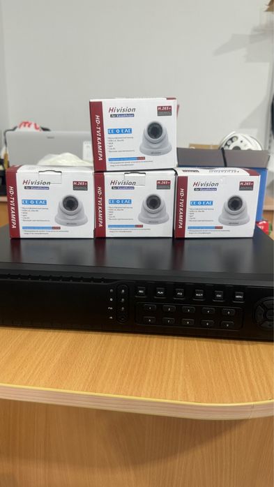 Продается регистратор и 12 шт внутреняя камера