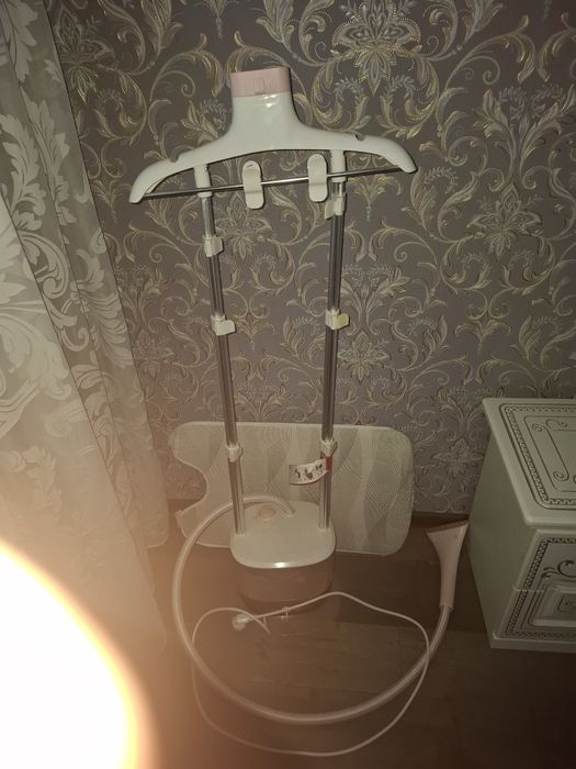Утюг паровои продам.