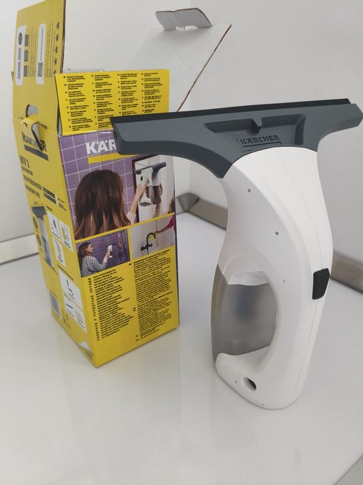Aspirator geamuri Karcher WV1 PLUS, plastic, rezervor 0.1 L, acumulator integrat