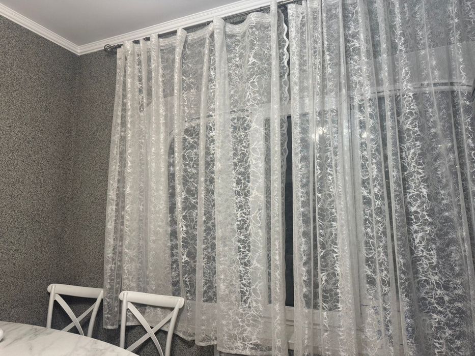 Продам шторы на кухню