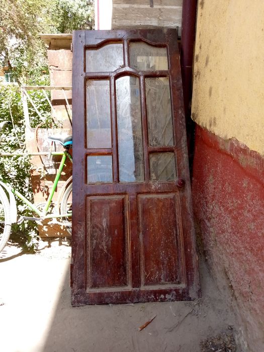 Комнатный дверь с стеклом