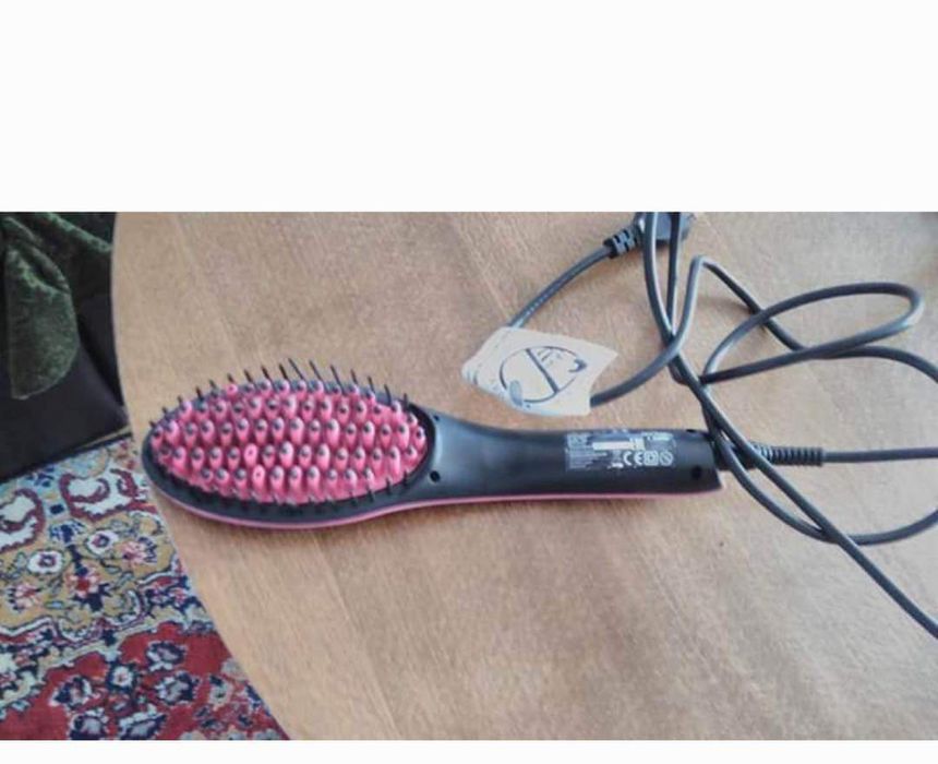 Керамична четка за изправяне на коса SIMPLY STRAIGHT
-39%