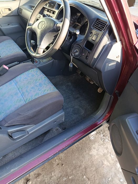 Срочно Продам Rav4