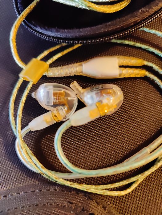 casti in-ear Shure SE425-CL