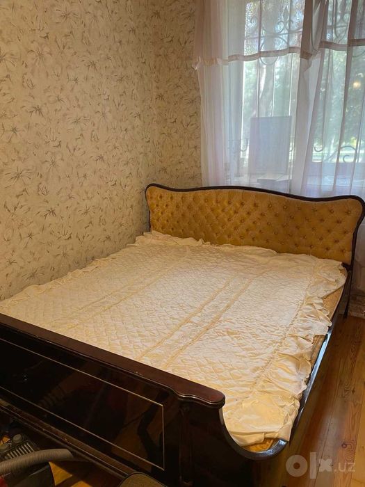 Двуспальная кровать импортная