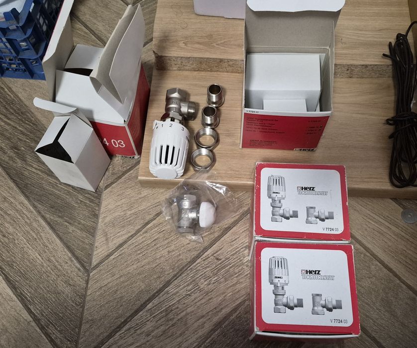 4 seturi robinet colțar cu termostat