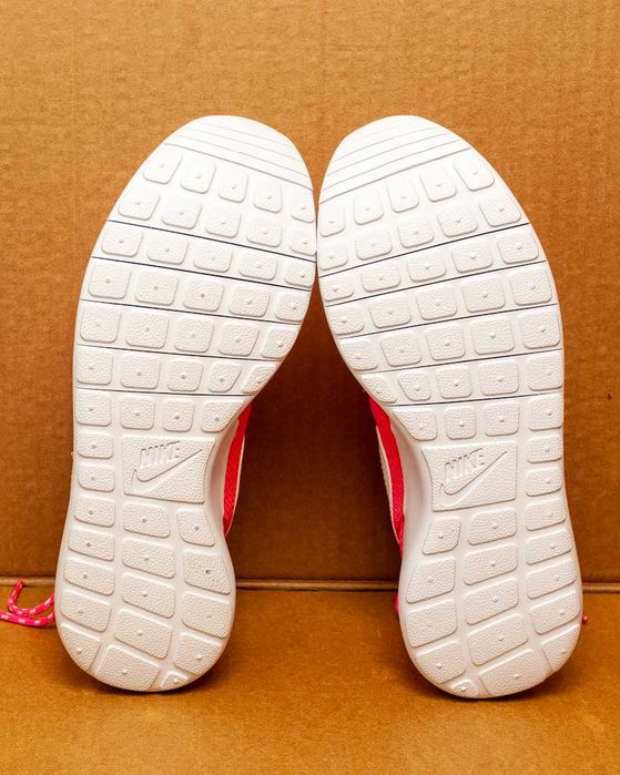 Маратонки Nike номер 38