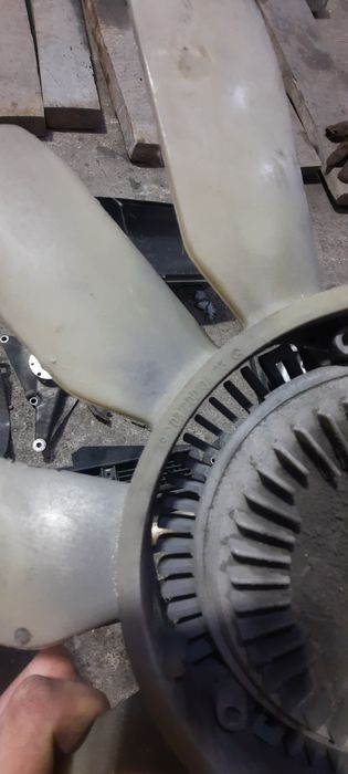 Запчасти на мерседес