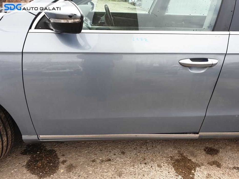 Usa Usi Portiera Portiere Stanga Fata Dezechipata cu Rugina VW Passat B7 2010 - 2015 Culoare LC7Z [X3028]