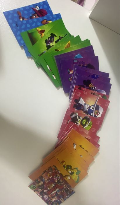 Обмениваю пять карт бравл старс за одну фигурку осд, за вашу повторку