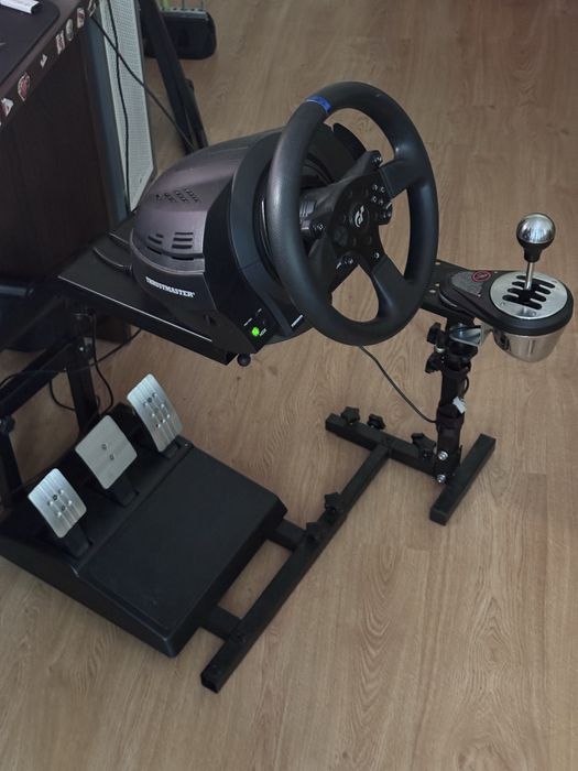 Волан Thrustmaster T300 RS, педали и Скоростен лост TH8A
