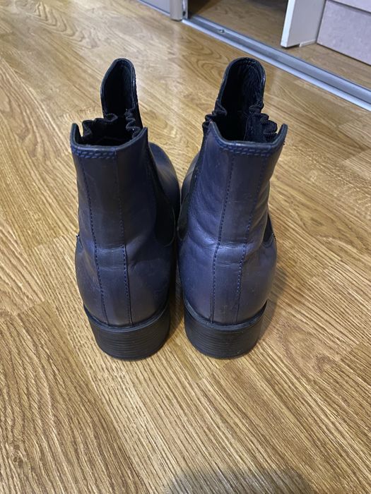 Продам осенние ботинки