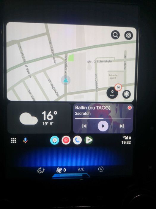 Android Auto R-Link, waze, update harti, activari functii Renault