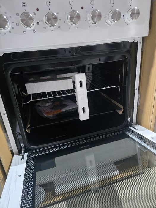 Нова комбинирана готварска печка газ/ток 60 см Fiesta