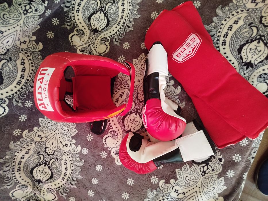 Продается экипировка для борьбы.