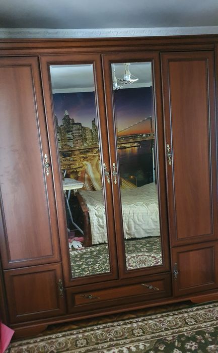 Спальный гарнитур