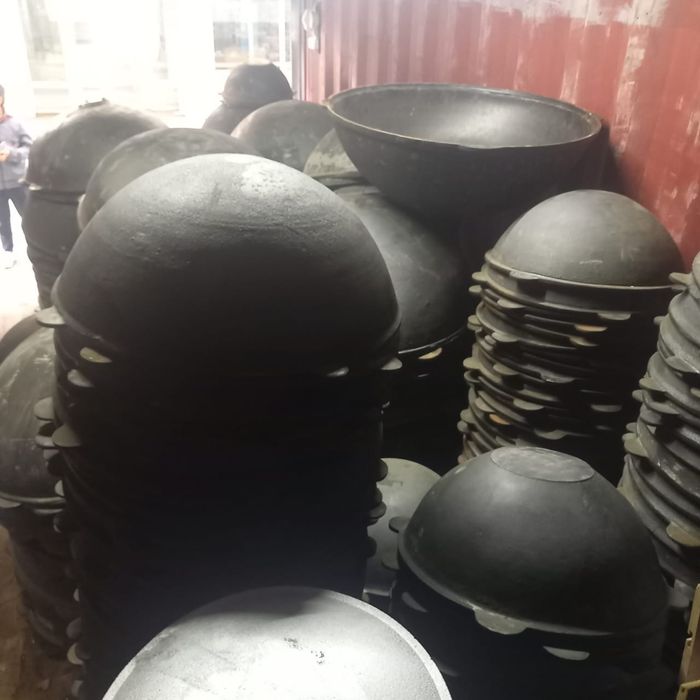 Новый Казаны Чугунные , Алюминиевые.