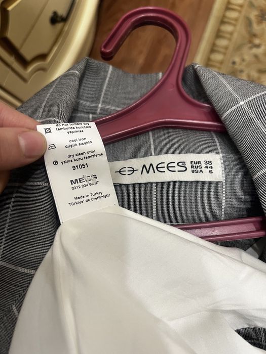 Пиджак приталенный