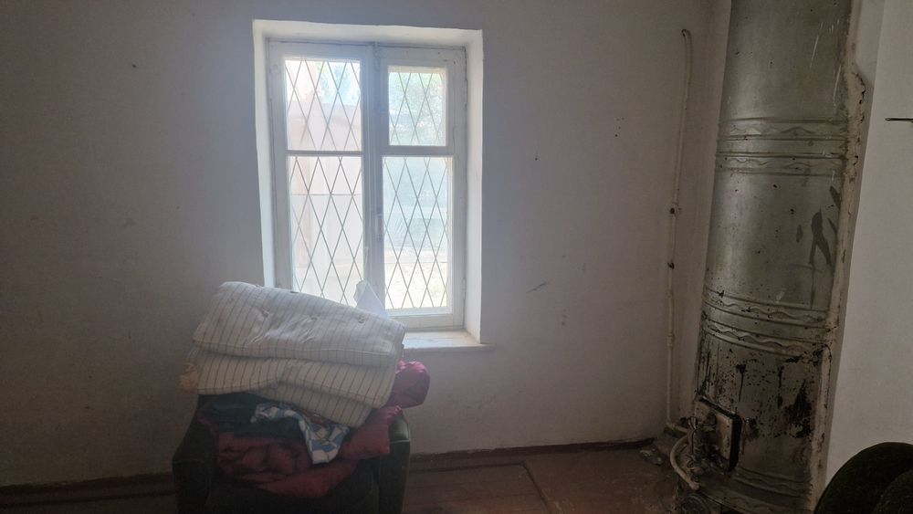 уй сатылады ул.лесхозная6 40-жыл мектеб касында29маршрут журеде