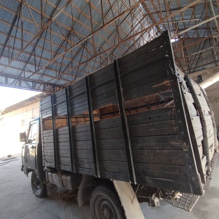 UAZ 452 bartavoy sotiladi.  Kattaqoʻrgʻon shahar. Kelishilgan narxda