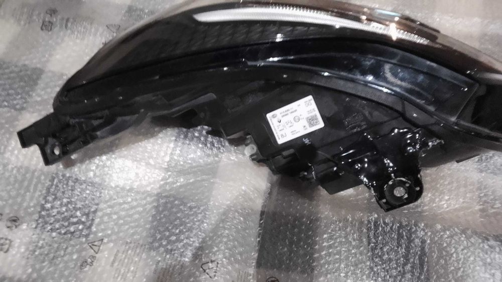 Far dreapta fata Renault Captur 2024