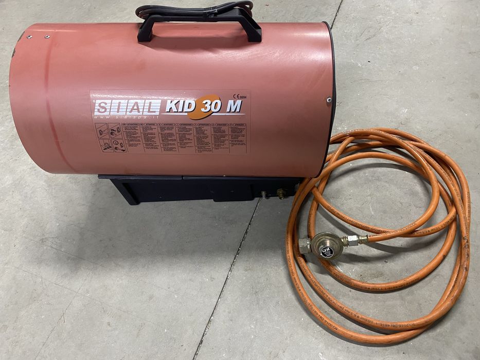 Vând tunuri de căldură