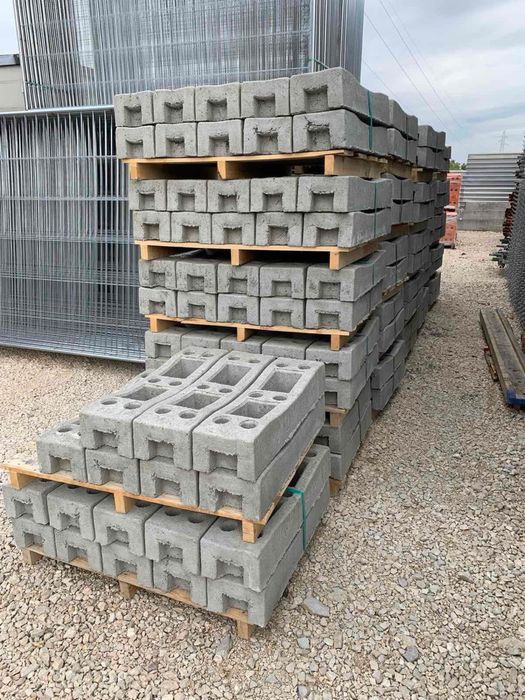 Gard mobil imprejmuire santier garduri talpa beton poarta cofraje doka