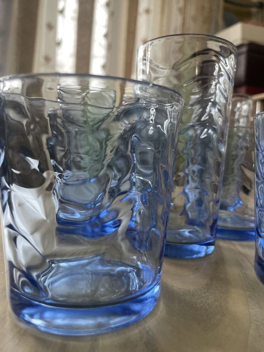 Продам 8 стаканов синего цвета
