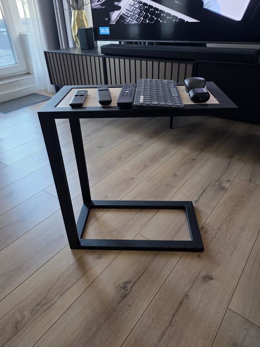 Помощна масичка.