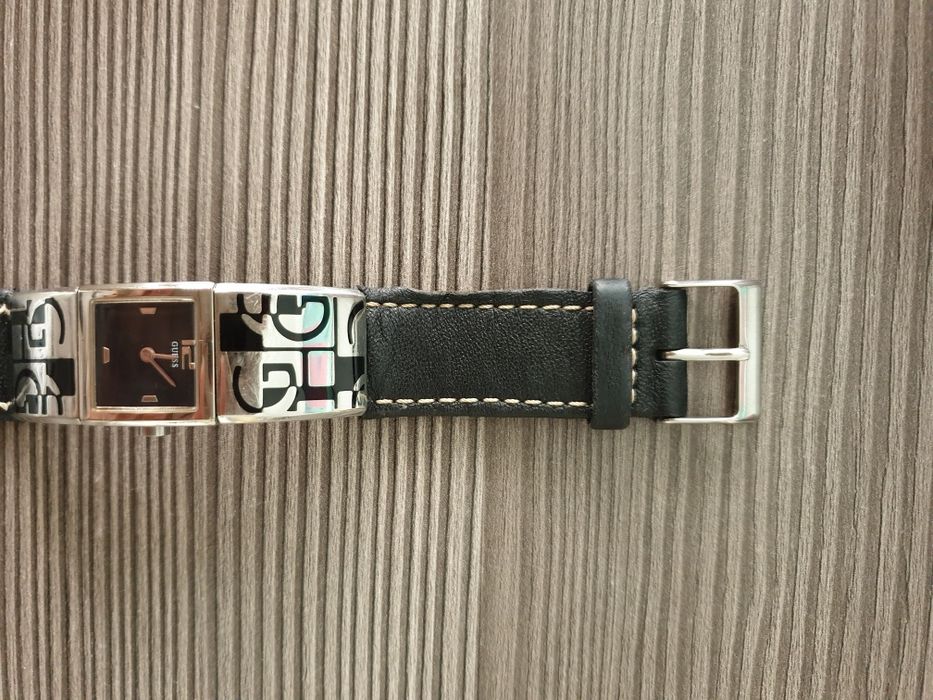 Дамски Часовник Guess оригинален