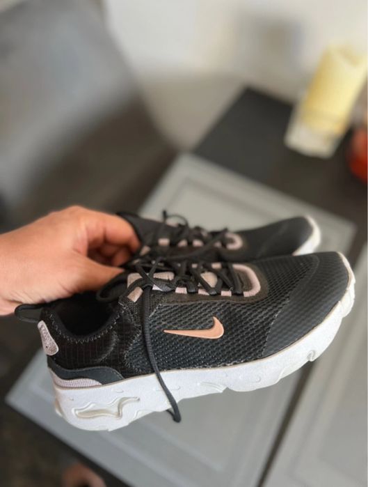 Adidasi Nike React Live dama 37.5 ca noi