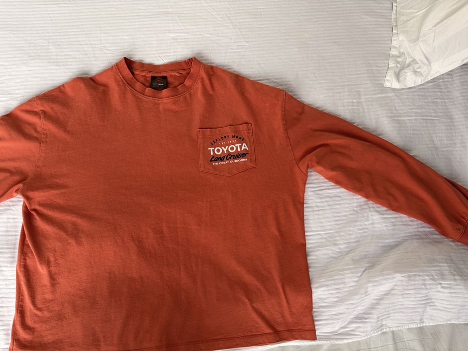 Продам лонгслив Pull&Bear