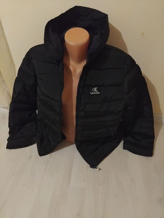 Nou! Geaca dama CK.