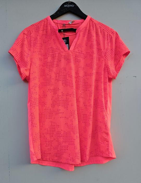 Under Armour оригинална дамска тениска Л размер