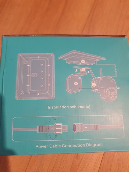 Camera de  supraveghere cu panou fotovoltaic