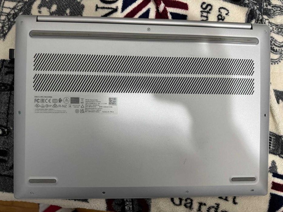 Laptop Lenovo IdeaPad Slim 5 16IAH8 cu procesor Intel® Core™ i5-12450H