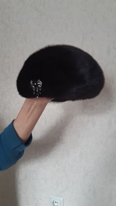 Норковый берет женский
