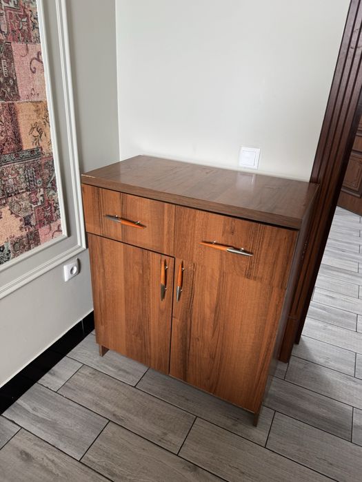 Продаеться шкафы